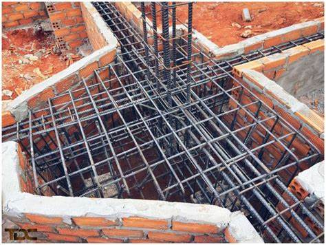 Giác móng nhà kết hợp với bê tông tươi
