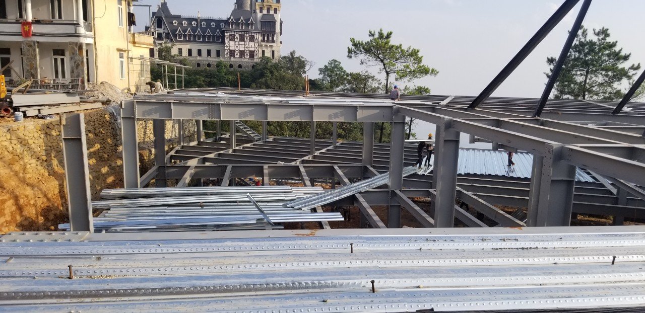 Ứng Dụng Của Sàn Deck Trong Nhà Thép
