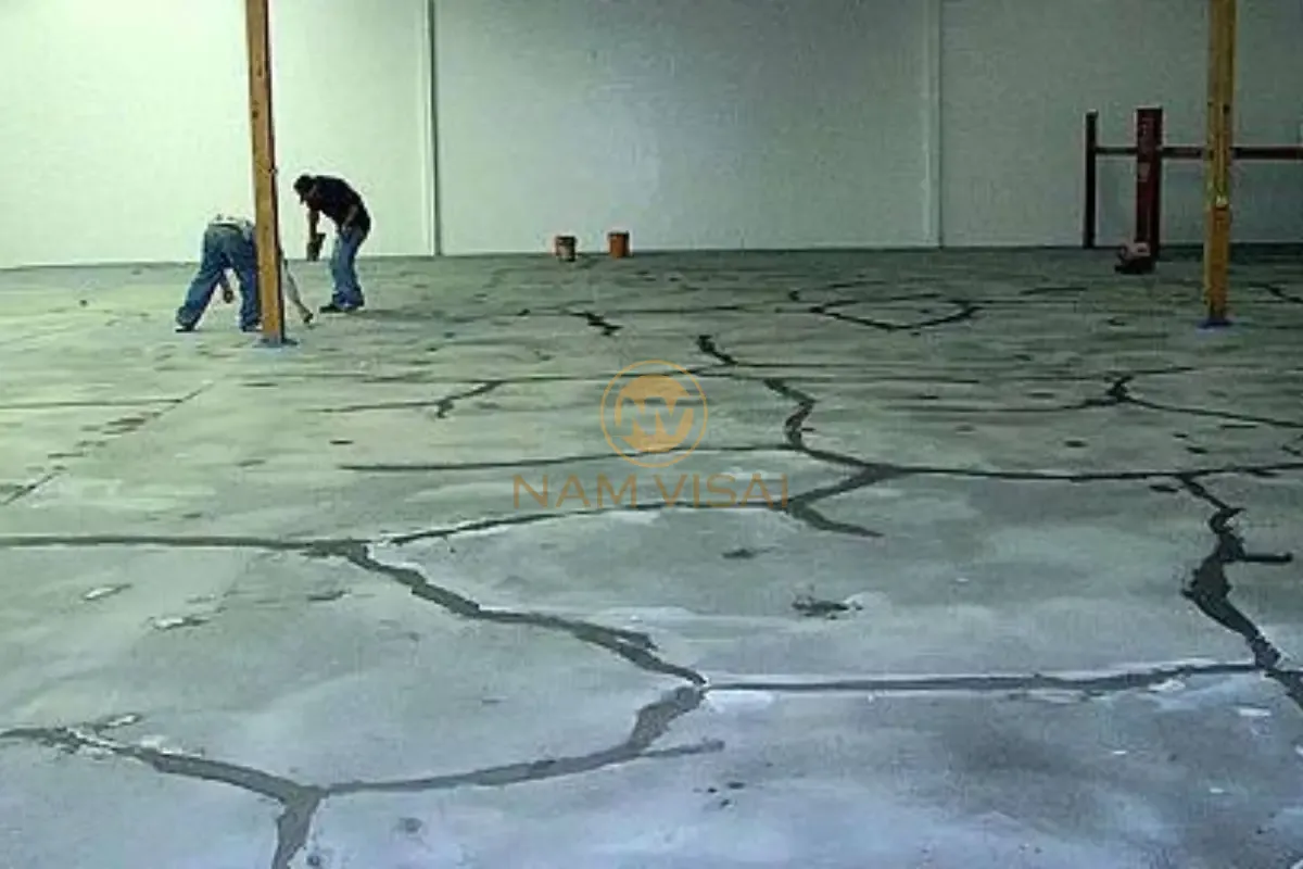 Thiếu khe co giãn cũng là một phần khiến bê tông tươi bị nứt bề mặt