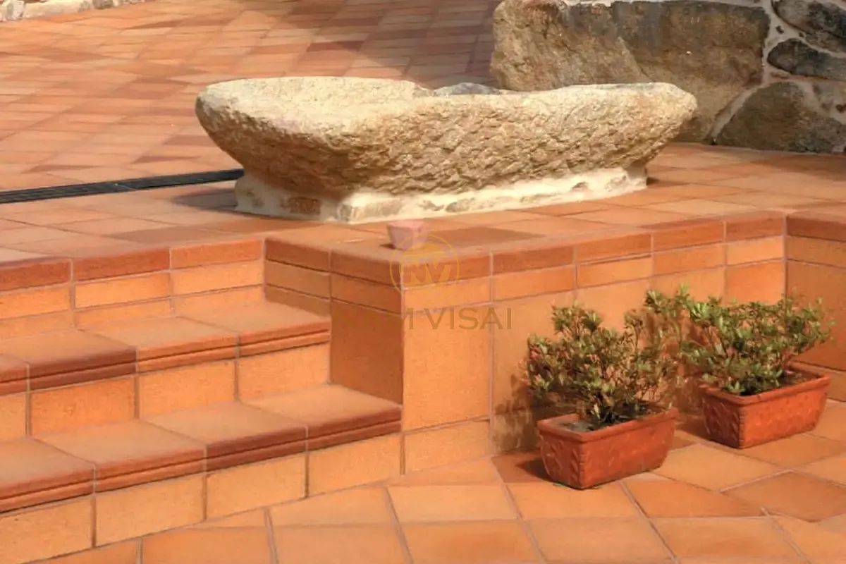 Gạch Xây Dựng Là Gì? Phân Loại, Ứng Dụng & Báo Giá Chi Tiết