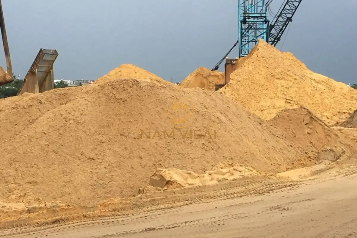 San lấp mặt bằng và làm nền móng