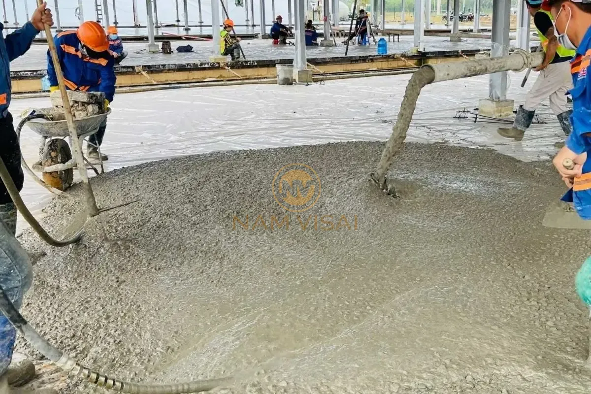 Đổ Bê Tông Sàn Nhà Xưởng Bình Định Đúng Tiến Độ | Namvisai